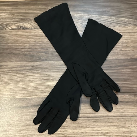 Vintage Saks Fifth Avenue Black Beaded Small Bows Dramatic Slender Elbow Gloves - Picture 7 of 14